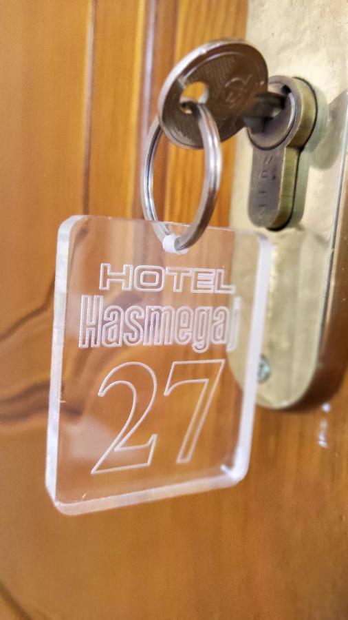 Mahall' e Kryethuit Hotel Hasmegaj מראה חיצוני תמונה