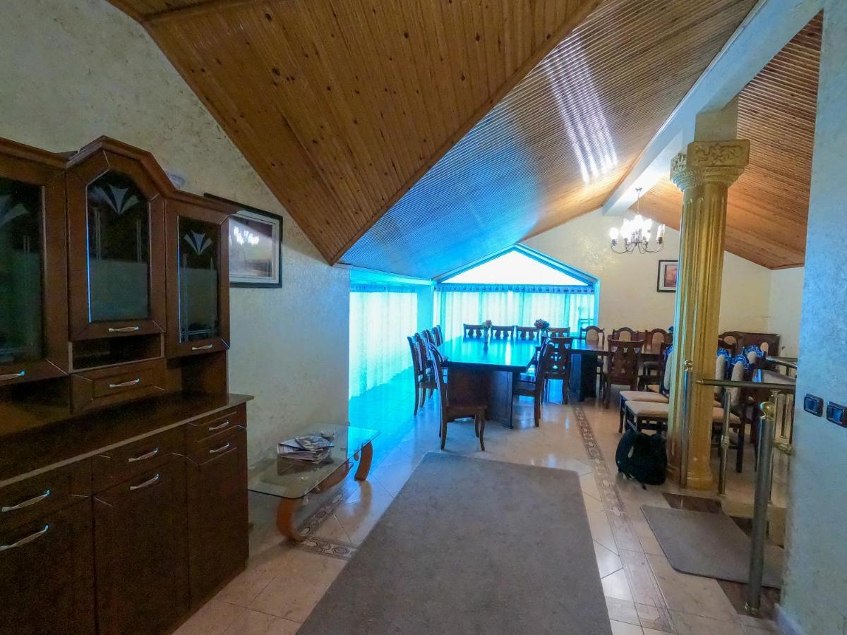 Mahall' e Kryethuit Hotel Hasmegaj מראה חיצוני תמונה