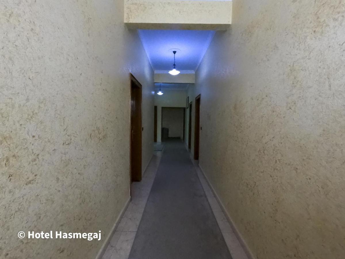 Mahall' e Kryethuit Hotel Hasmegaj מראה חיצוני תמונה