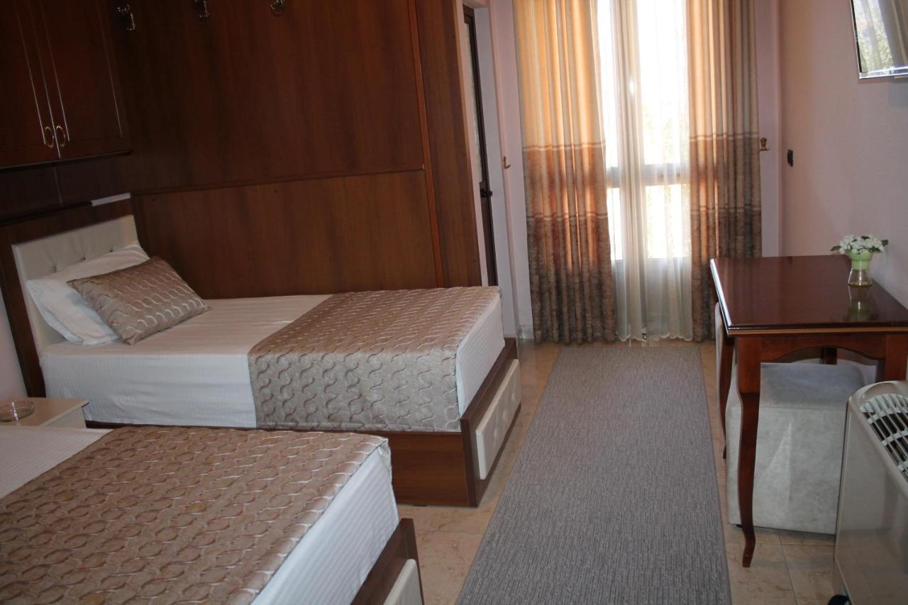 Mahall' e Kryethuit Hotel Hasmegaj מראה חיצוני תמונה
