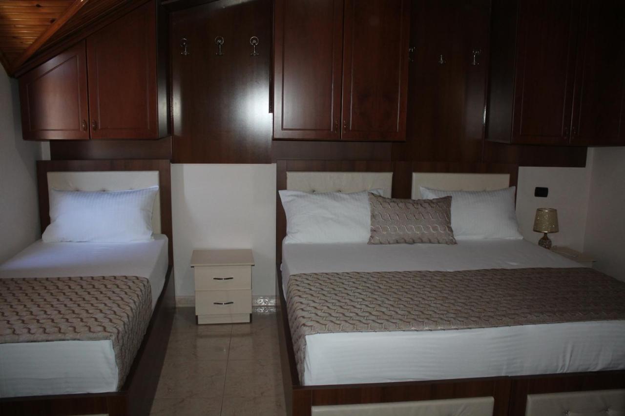 Mahall' e Kryethuit Hotel Hasmegaj מראה חיצוני תמונה