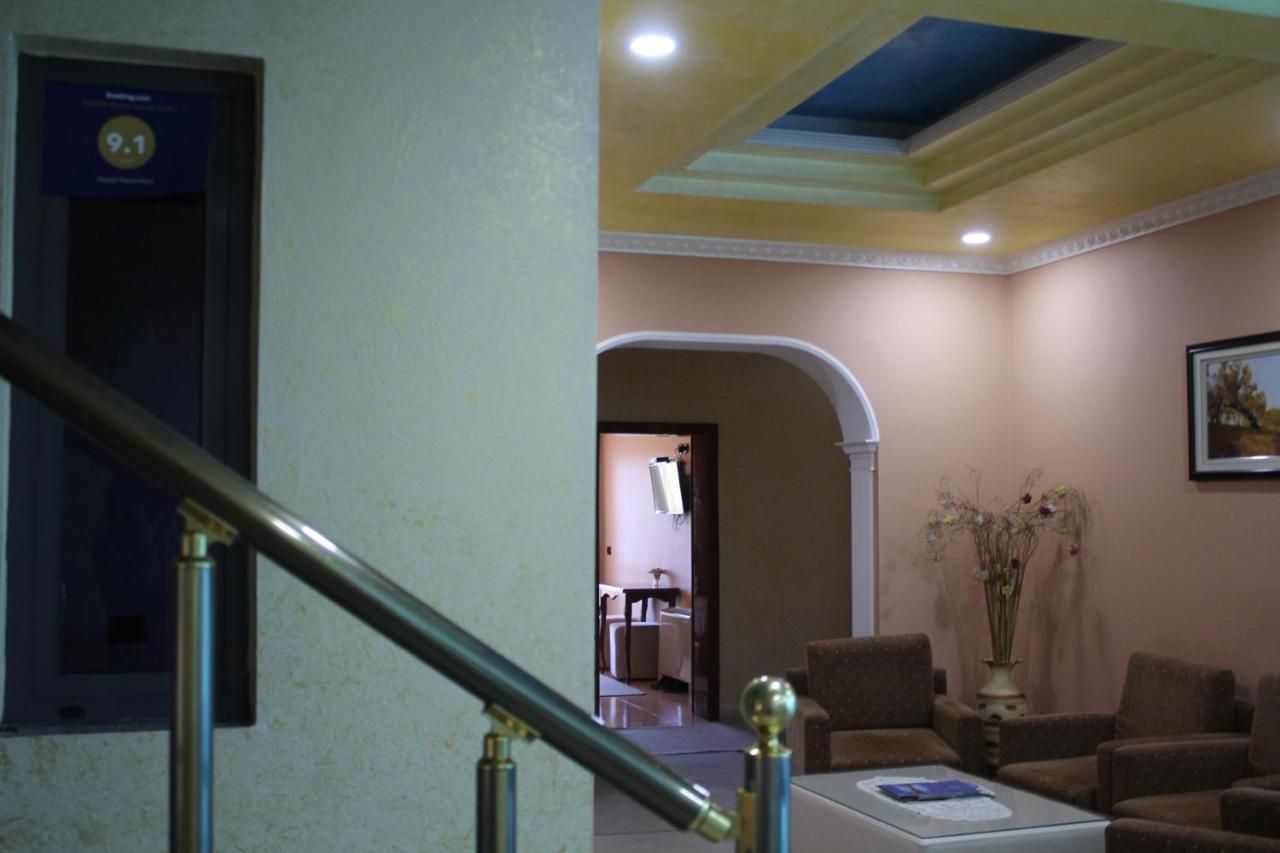 Mahall' e Kryethuit Hotel Hasmegaj מראה חיצוני תמונה