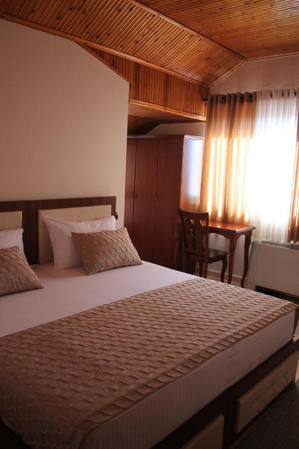 Mahall' e Kryethuit Hotel Hasmegaj מראה חיצוני תמונה