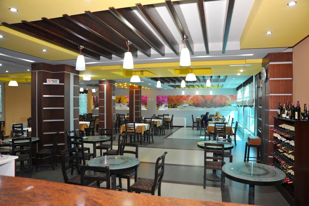 Mahall' e Kryethuit Hotel Hasmegaj מראה חיצוני תמונה